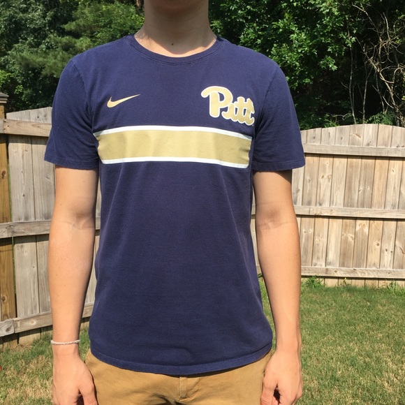 Small Nike Pitt T-shirt - Picture 3 of 5